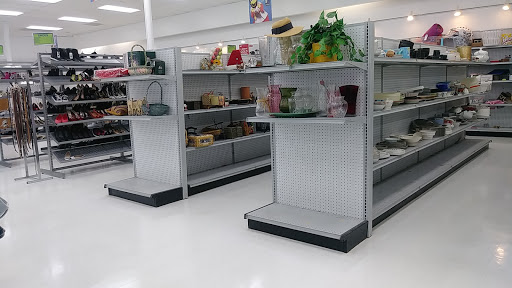 Thrift Store «Goodwill Retail Store of Chesterfield – Forum Center», reviews and photos, 11 Forum Shopping Center, Chesterfield, MO 63017, USA