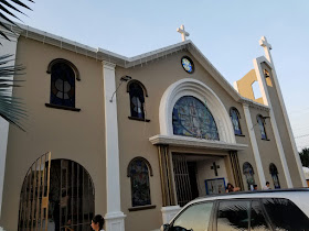 Iglesia Catolica Santa María Reina de las Familias - Panorama