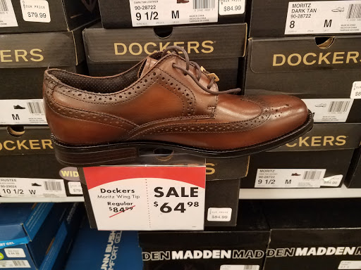 Shoe Store «Shoe Carnival», reviews and photos, 12556 Westheimer Rd, Houston, TX 77077, USA