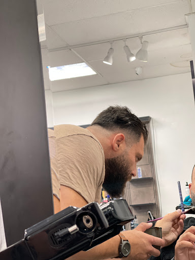 Hair Salon «A&R Scissors Hair Salon», reviews and photos, 510 N Brookhurst St #105, Anaheim, CA 92801, USA