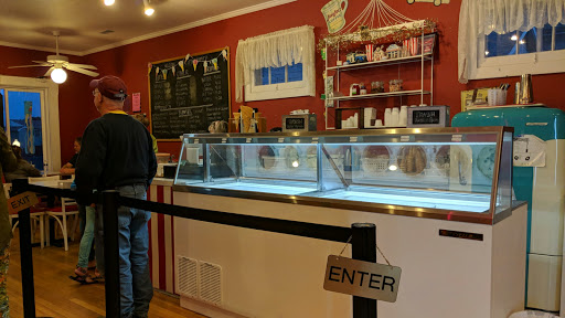 Chitterchats, 846 Main St, Reedville, VA 22539, USA, 