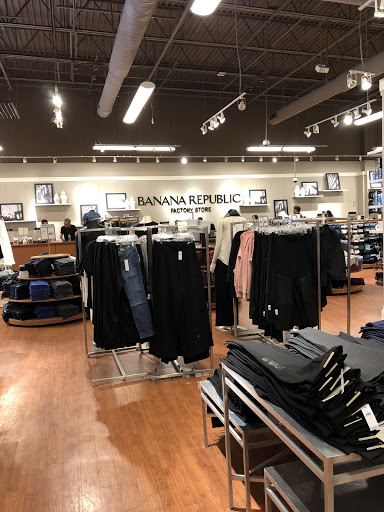Clothing Store «Banana Republic», reviews and photos, 8200 Vineland Ave, Orlando, FL 32821, USA