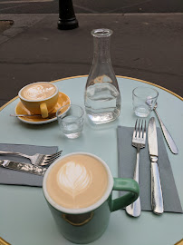Cappuccino du Restaurant servant le petit-déjeuner République of Coffee à Paris - n°3