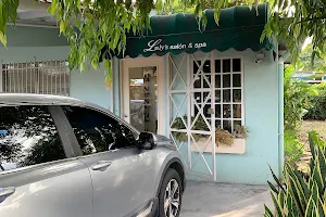 Luly’s Salon & Spa image