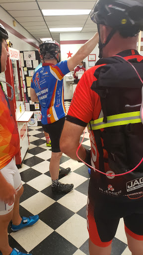 Donut Shop «Reds Donuts», reviews and photos, 60 S Jefferson St, Danville, IN 46122, USA