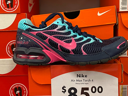 Shoe Store «Shoe Carnival», reviews and photos, 466 Pinnacle Pkwy, Bristol, TN 37620, USA