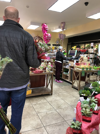 Florist «Stadium Flowers», reviews and photos, 20728 WA-99, Lynnwood, WA 98036, USA