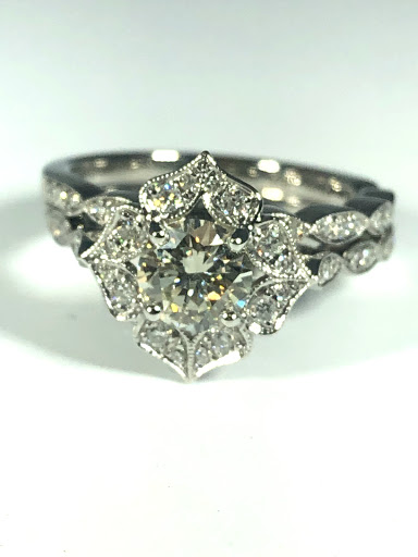 Jeweler «The Gem Jewelry Repair & Sales», reviews and photos, 4707 Jonestown Rd, Harrisburg, PA 17109, USA