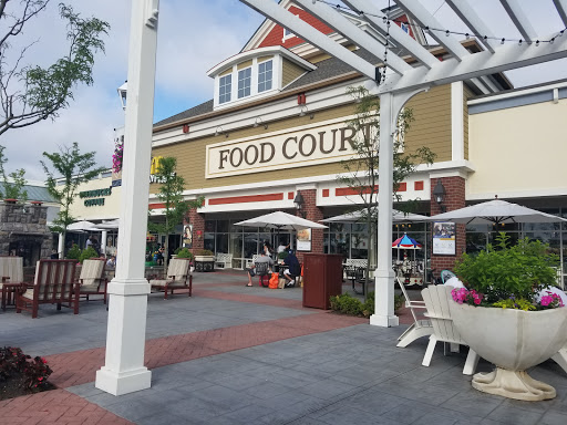 Outlet Mall «Tanger Outlet Riverhead», reviews and photos, 200 Tanger Mall Dr, Riverhead, NY 11901, USA