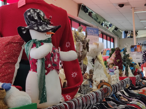 Thrift Store «Red Racks Thrift Store», reviews and photos, 1711 N Glenstone Ave, Springfield, MO 65803, USA