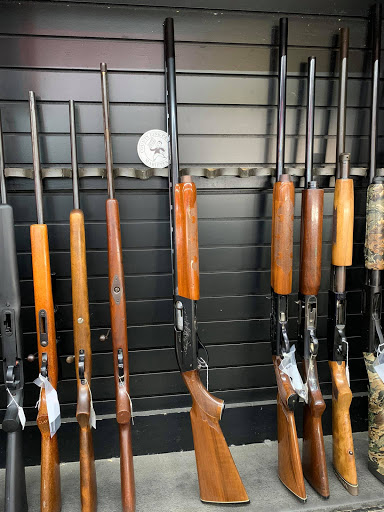 Pawn Shop «County Line Pawn Shop», reviews and photos, 5060 Canton Rd, Marietta, GA 30066, USA