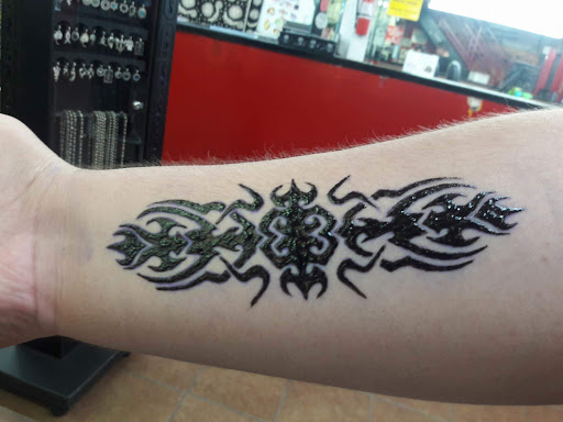 Tattoo Shop «Inkredible Tattoo», reviews and photos, 2301 Padre Blvd, South Padre Island, TX 78597, USA