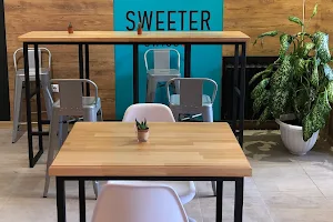 Кофейня Sweeter Swiss image