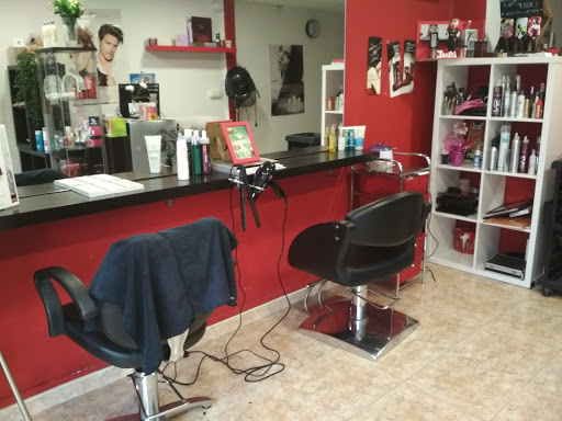 Le Petit Salón Peluquería Y Estética en Monzón, Huesca