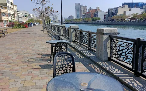 河岸咖啡 Riverbank café image