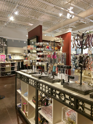 Charming Charlie, 500 W Germantown Pike #1150, Plymouth Meeting, PA 19462, USA, 