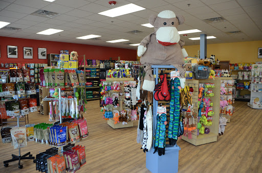 Pet Supply Store «Leash on Life, Pet Supplies», reviews and photos, 650 Pacha Pkwy #5, North Liberty, IA 52317, USA