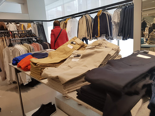 Comprar ropa en A Coruña de 2024