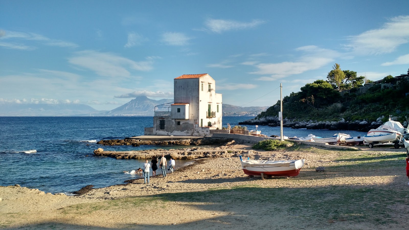 Spiaggia di Sant'Elia'in fotoğrafı - Çocuklu aile gezginleri için önerilir