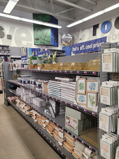 Variety Store «Five Below», reviews and photos, 19211 West Rd, Woodhaven, MI 48183, USA