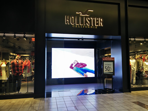 Clothing Store «Hollister Co.», reviews and photos, 3000 184th St SW Ste 336, Lynnwood, WA 98037, USA