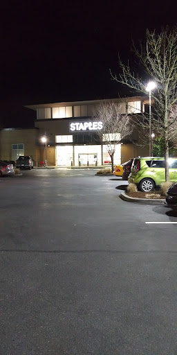 Office Supply Store «Staples», reviews and photos, 1207 N Landing Way, Renton, WA 98057, USA