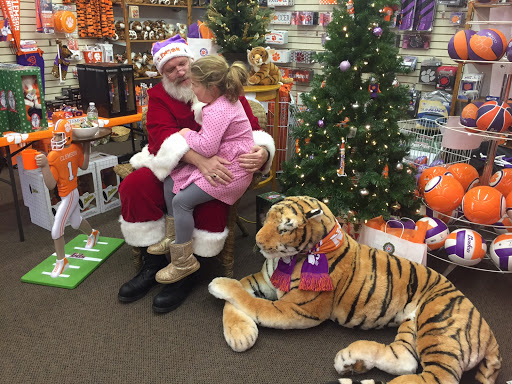 Sportswear Store «Tiger Sports Shop (Downtown)», reviews and photos, 364 College Ave, Clemson, SC 29631, USA