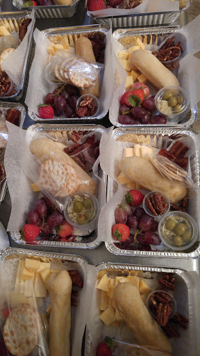 Caterer «Downtown Catering Company», reviews and photos, 104 S Royal Ave, Front Royal, VA 22630, USA