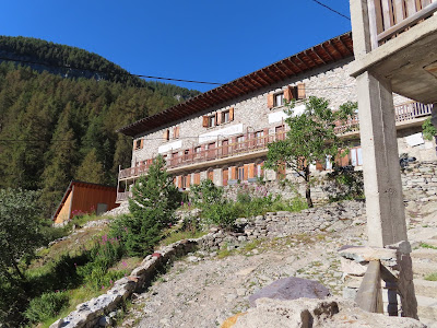 Destinations Queyras - Agence de voyages - Séjours randonnée pédestre et raquette à Guillestre