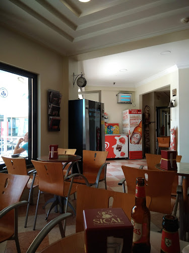 13 Café - Cafeteria