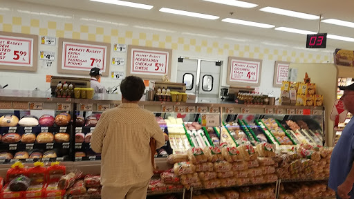 Grocery Store «Market Basket», reviews and photos, 139 Endicott St, Danvers, MA 01923, USA