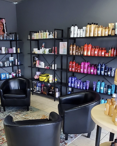 Beauty Salon «Hollywood Blonde Salon», reviews and photos, 140 N Kingshighway St, St Charles, MO 63301, USA