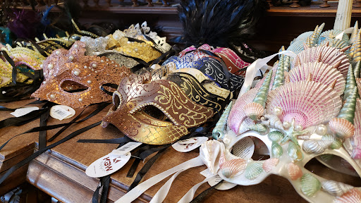 Vintage Clothing Store «Bygones Vintage Clothing», reviews and photos, 2916 W Cary St, Richmond, VA 23221, USA