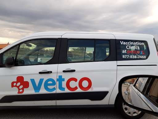 Pet Supply Store «Petco Animal Supplies», reviews and photos, 10235 Indianapolis Blvd, Highland, IN 46322, USA