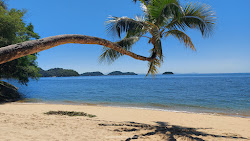 Foto von Aguas Lindas Strand mit geräumige küstenlinie