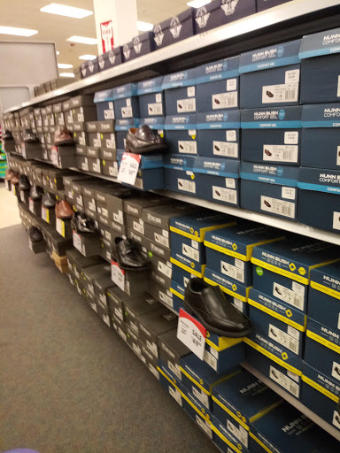 Pet Supply Store «Petco Animal Supplies», reviews and photos, 364 Randall Rd, South Elgin, IL 60177, USA