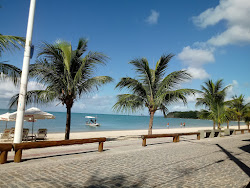 Praia de Tubarao'in fotoğrafı dağlarla çevrili