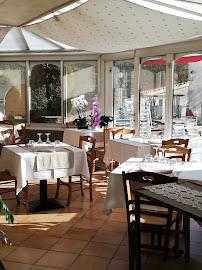 Atmosphère du Restaurant français Le Relais de Sully à Gluiras - n°8