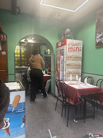 Atmosphère du Restaurant africain Chez Delka à Saint-Ouen-sur-Seine - n°1