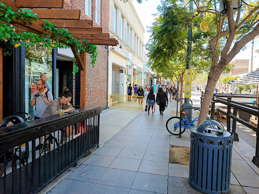 Shopping Mall «Santa Monica Place», reviews and photos, 395 Santa Monica Place, Santa Monica, CA 90401, USA