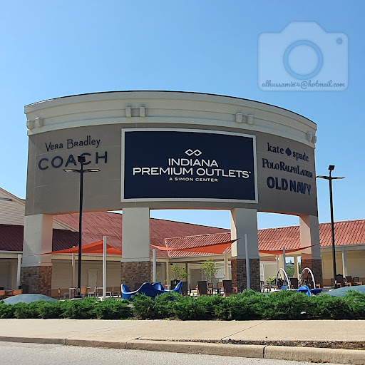 Shopping Mall «Edinburgh Premium Outlets», reviews and photos, 11622 NE Executive Dr, Edinburgh, IN 46124, USA