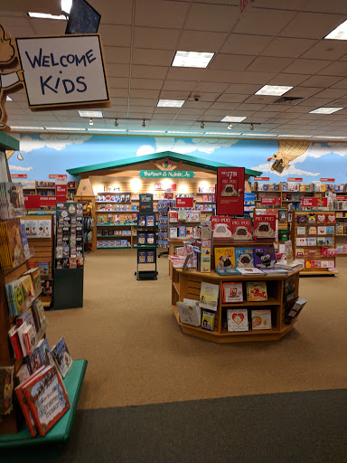 Book Store «Barnes & Noble», reviews and photos, 444 Broadway, Saugus, MA 01906, USA