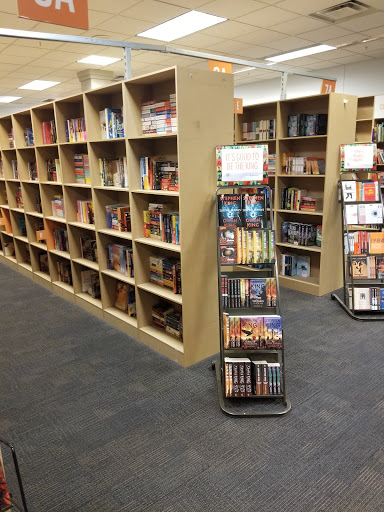 Used Book Store «2nd & Charles», reviews and photos, 3924 Baldwin Rd, Auburn Hills, MI 48326, USA