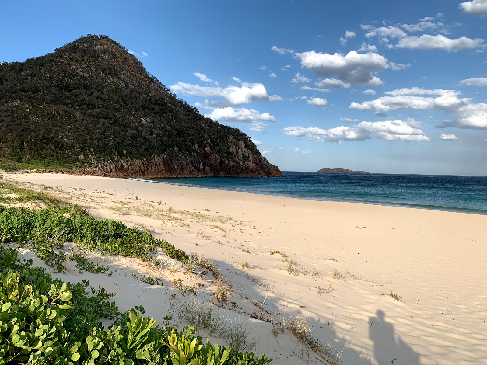 Foto di Zenith Beach con una costa spaziosa