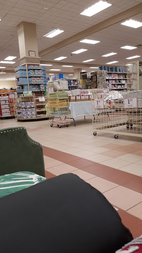 Home Goods Store «Christmas Tree Shops», reviews and photos, 65 Faunce Corner Rd, North Dartmouth, MA 02747, USA