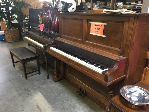 Thrift Store «Society of St. Vincent de Paul Long Beach Thrift Store», reviews and photos