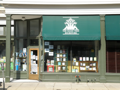 Book Store «Magic Tree Bookstore», reviews and photos, 141 N Oak Park Ave, Oak Park, IL 60301, USA