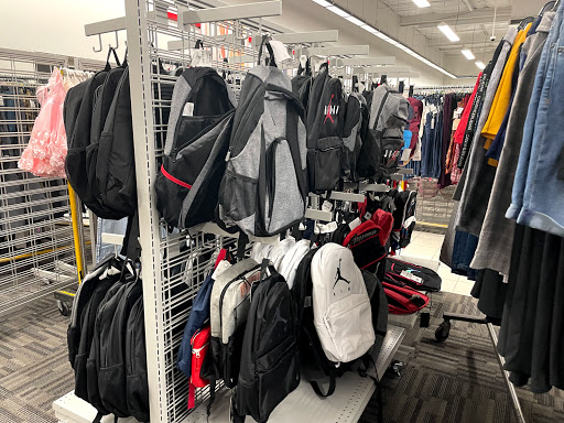 Clothing Store «Burlington Coat Factory», reviews and photos, 800 Barnum Avenue Cutoff, Stratford, CT 06614, USA