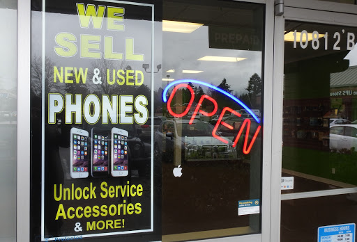 Cell Phone Store «Tracfone Wireless Exclusive Store (Cellphone Repair- iPhone Repair- Screen Repair)», reviews and photos, 10812 SE Oak St b, Portland, OR 97222, USA