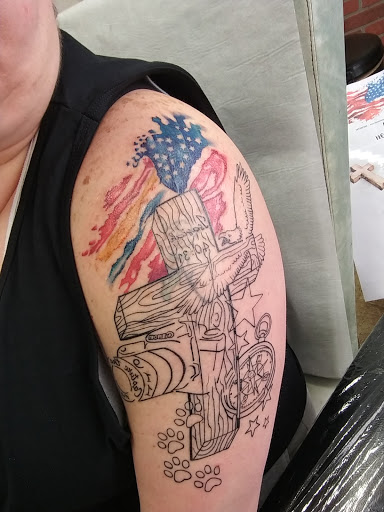 Tattoo Shop «The Lizard Lounge Tattoo Kissimmee», reviews and photos, 4519 S Orange Blossom Trail, Kissimmee, FL 34746, USA